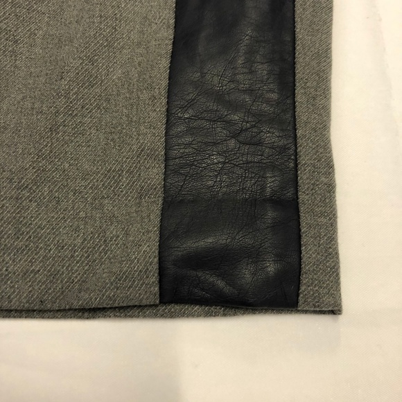 The Limited Women's Skirt Gray and Blue w/ Leather - Picture 3 of 5